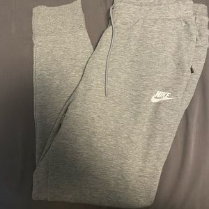 Grey Nike Sweatpants with Double Pocket